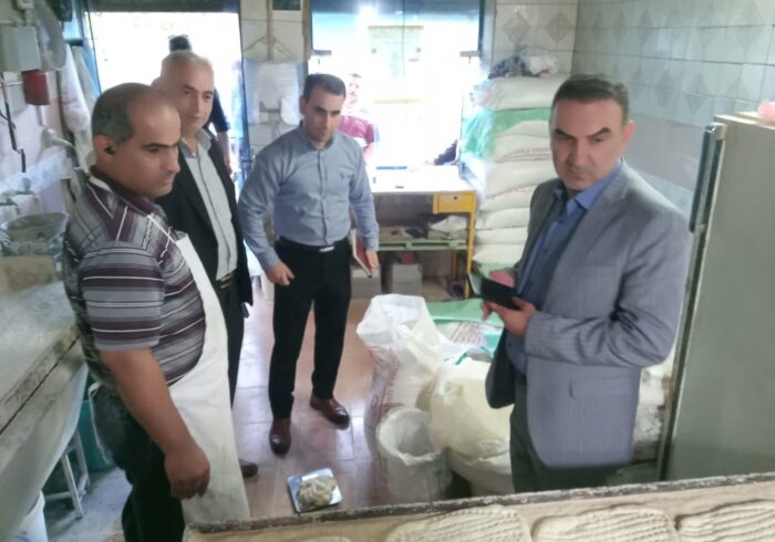 فرماندار رضوانشهر از برخی نانوایی های سطح شهرستان بازدید کرد